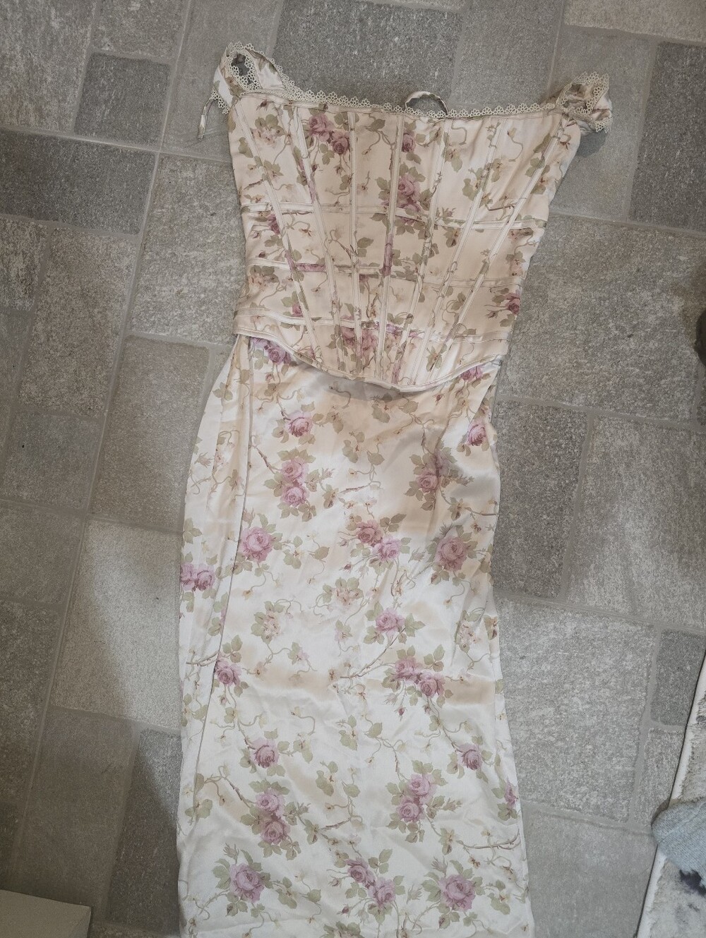 NWOT House Of CB Isis Off-Shoulder Floral Maxi Dress White Pink Corset S Satin - Picture 7 of 13